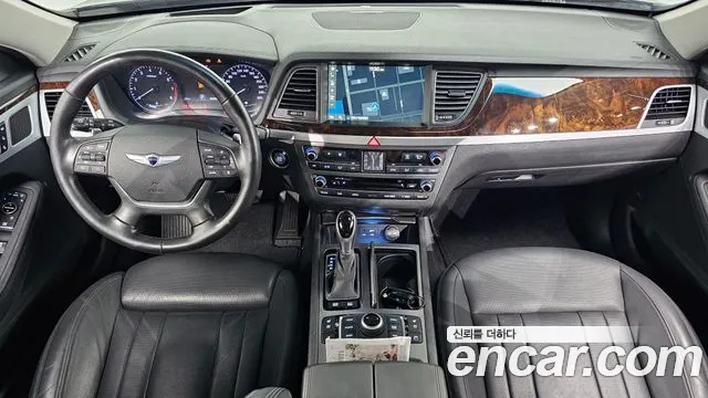 Hyundai Genesis — интерьер