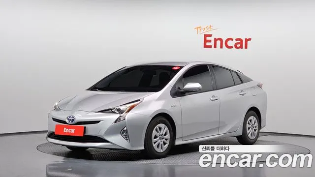 Toyota Prius — экстерьер