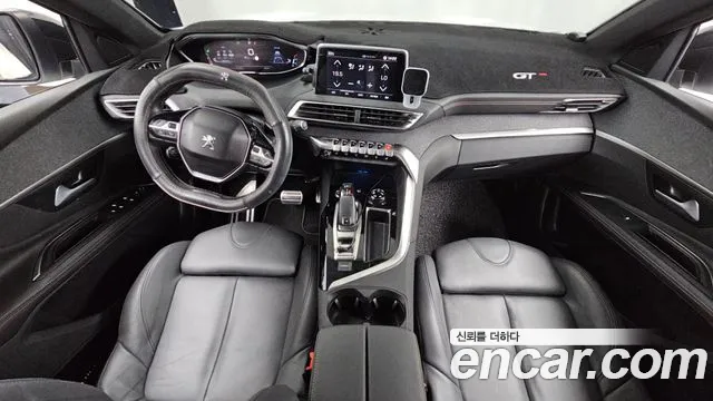 Peugeot 5008 — интерьер