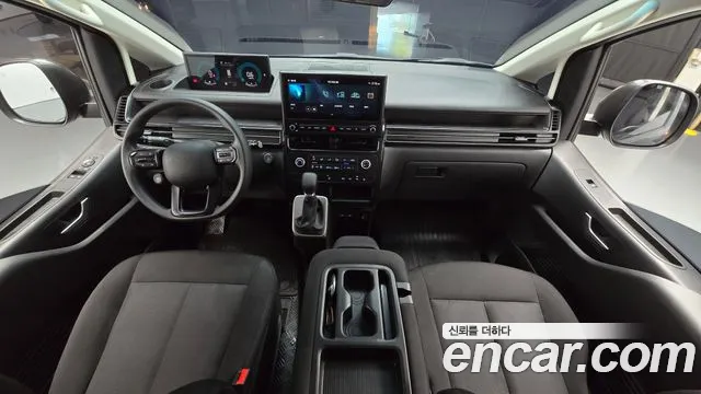 Hyundai Staria — интерьер