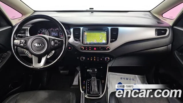 Kia Carens — интерьер