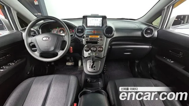 Kia Carens — интерьер
