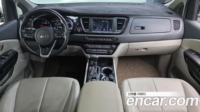 Kia Carnival — интерьер