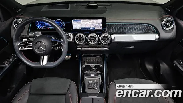 Mercedes-Benz EQB — интерьер