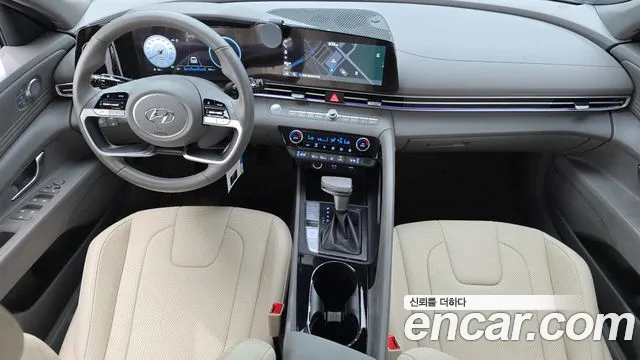 Hyundai Elantra — интерьер