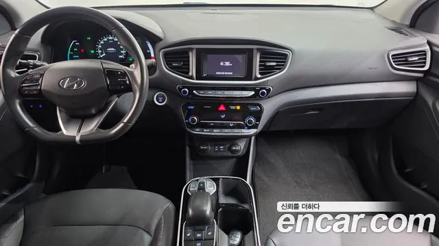 Hyundai Ioniq — интерьер
