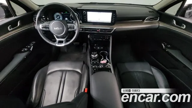 Kia K5 — интерьер