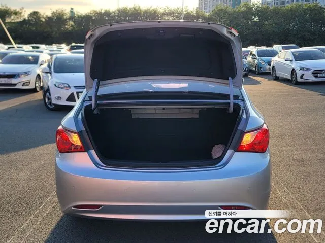Hyundai Sonata — интерьер