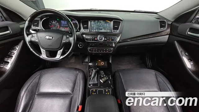Kia K7 — интерьер