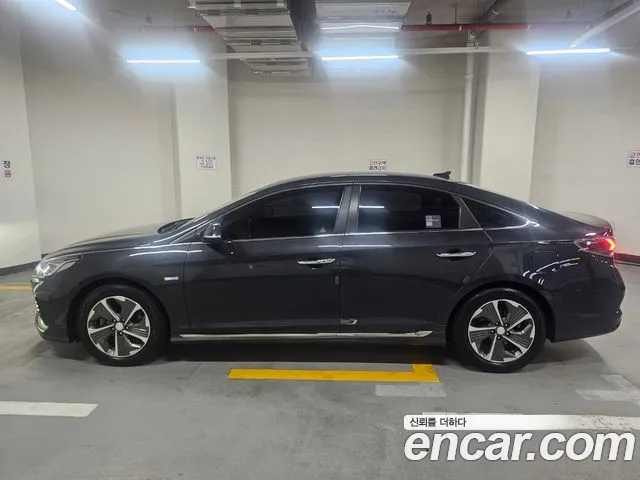 Hyundai Sonata — интерьер
