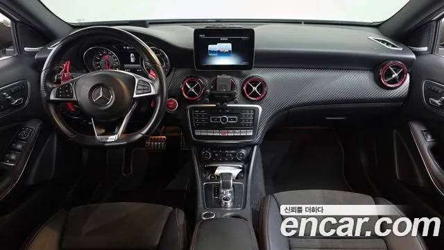 Mercedes-Benz A-класс — интерьер