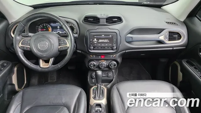 Jeep Renegade — интерьер