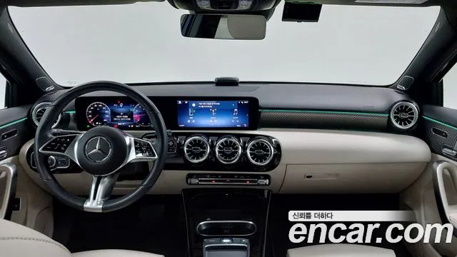 Mercedes-Benz A-класс — интерьер