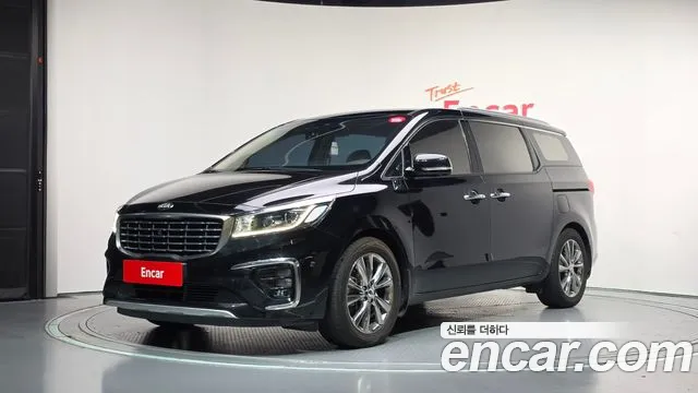 Kia Carnival — экстерьер