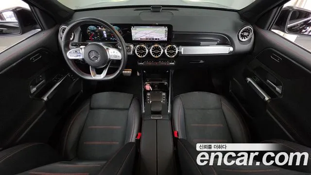 Mercedes-Benz GLB-класс — интерьер