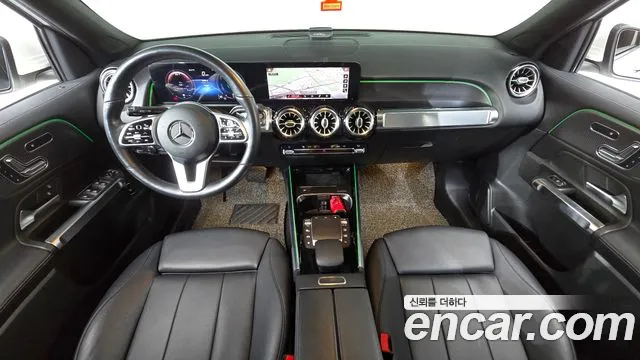 Mercedes-Benz GLB-класс — интерьер