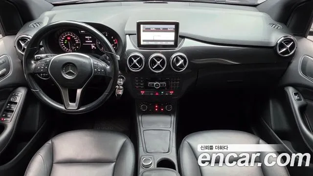 Mercedes-Benz B-класс — интерьер