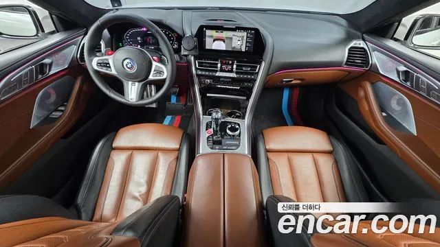 BMW 8 серия — интерьер