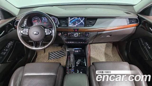 Kia K7 — интерьер