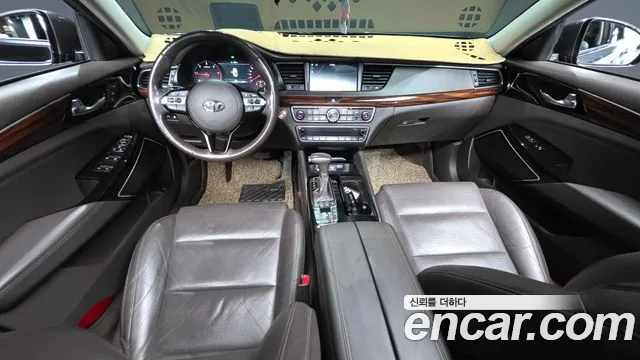 Kia K7 — интерьер