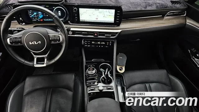 Kia K5 — интерьер