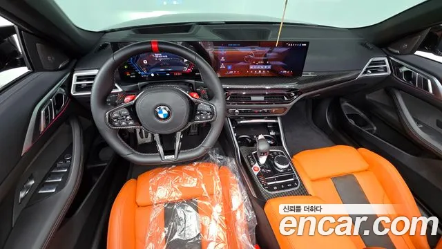 BMW M4 — интерьер