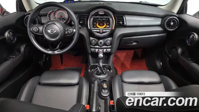 MINI Cooper — интерьер