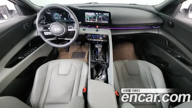 Hyundai Elantra — интерьер