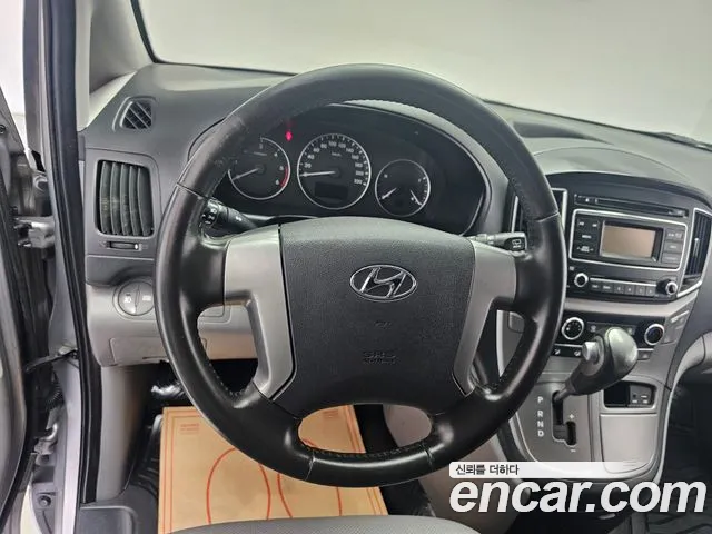 Hyundai Starex — интерьер