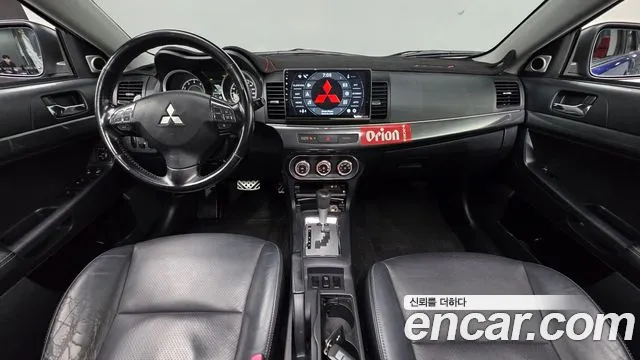 Mitsubishi Lancer — интерьер