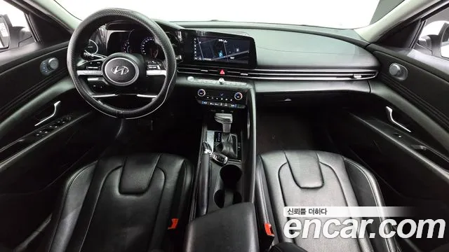 Hyundai Elantra — интерьер