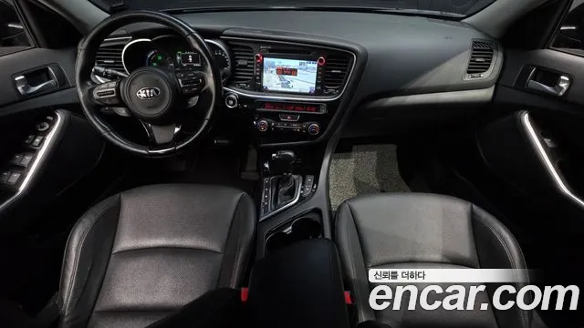 Kia K5 — интерьер