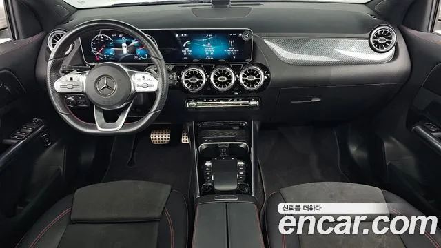 Mercedes-Benz GLA-класс — интерьер