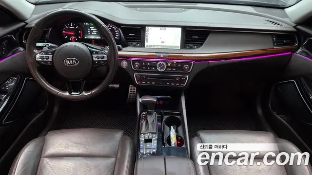 Kia K7 — интерьер