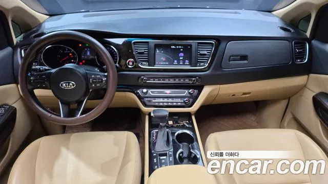 Kia Carnival — интерьер