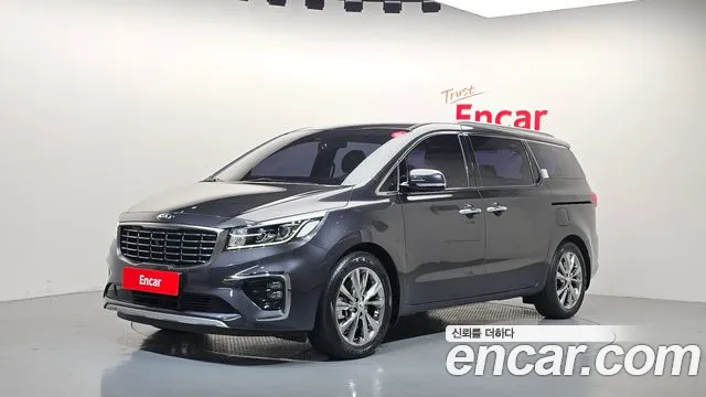 Kia Carnival — экстерьер