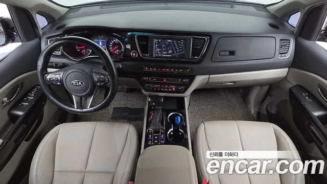 Kia Carnival — интерьер