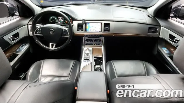Jaguar XF 2015 — фото 7