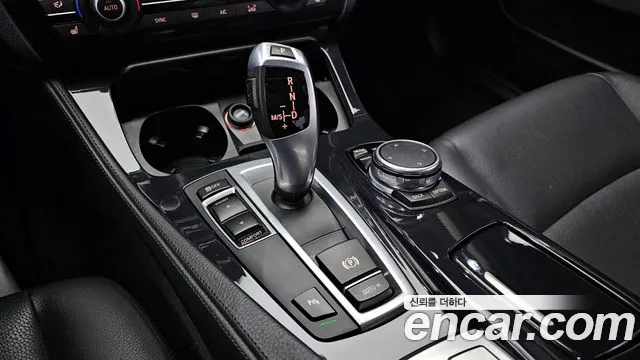 BMW 5-Series 2015 — фото 9