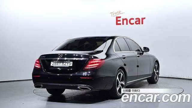 Mercedes-Benz E-Class 2020 — фото 2