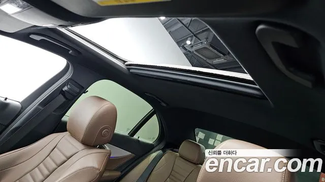 Mercedes-Benz E-Class 2020 — фото 19