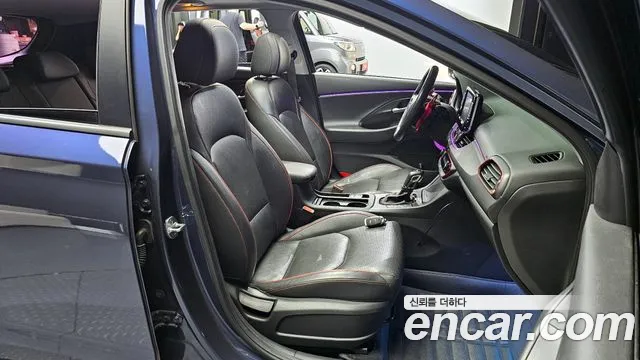 Hyundai i30 2018 — фото 10