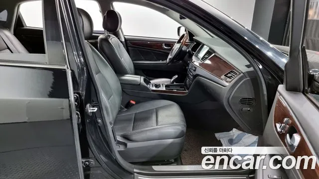 Hyundai Equus 2015 — фото 10