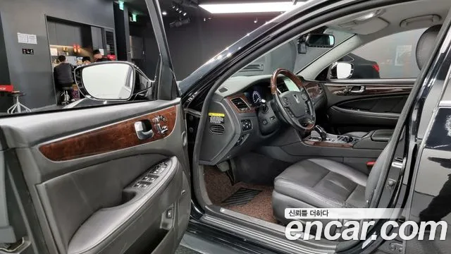 Hyundai Equus 2015 — фото 11