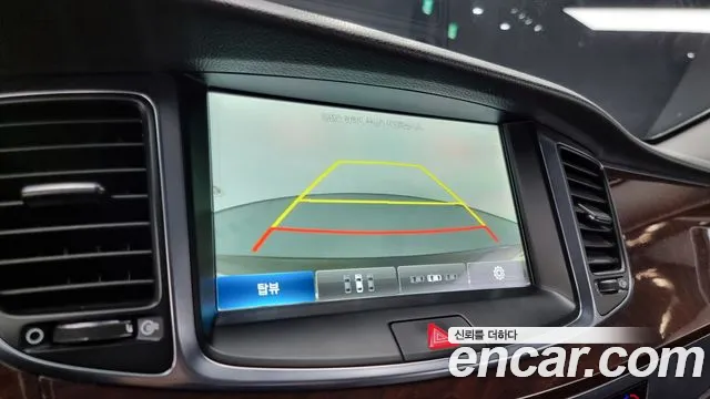 Hyundai Equus 2015 — фото 15