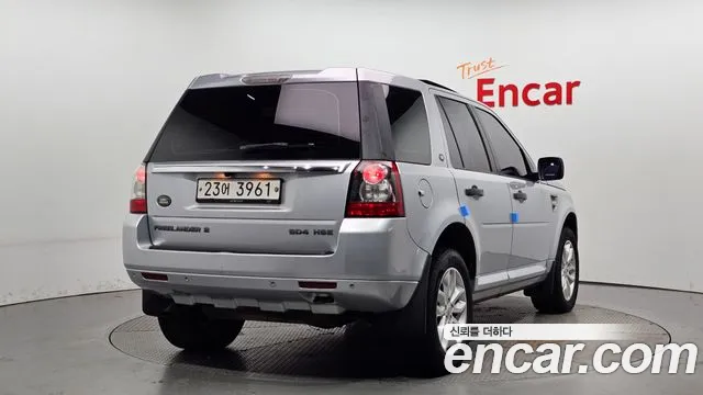 Land Rover Freelander 2011 — фото 2