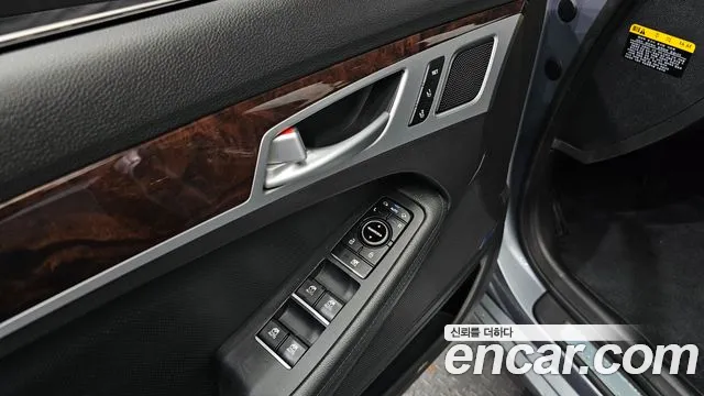 Hyundai Genesis 2015 — фото 13