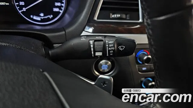 Hyundai Genesis 2015 — фото 16