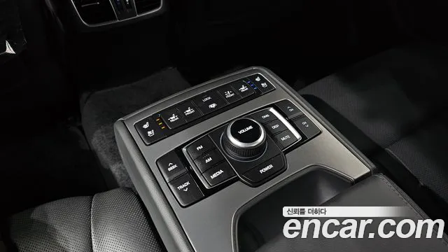 Hyundai Genesis 2015 — фото 20