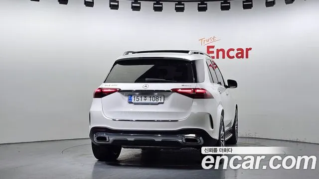 Mercedes-Benz GLE-Class 2023 — фото 4